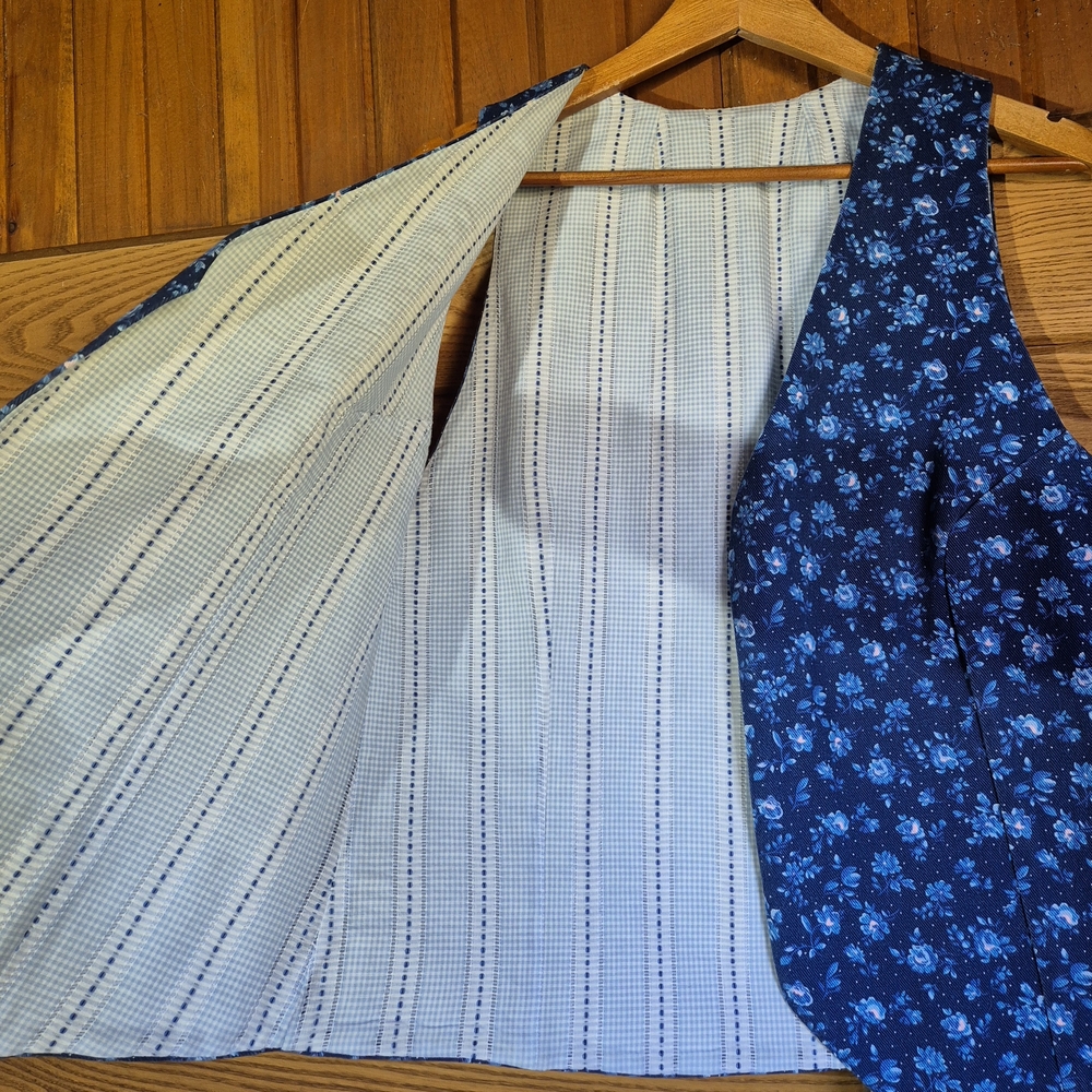 VINTAGE - Reversable Vest - Picture 9 of 14